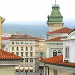 Apart-hotel Piazza Grande 4*